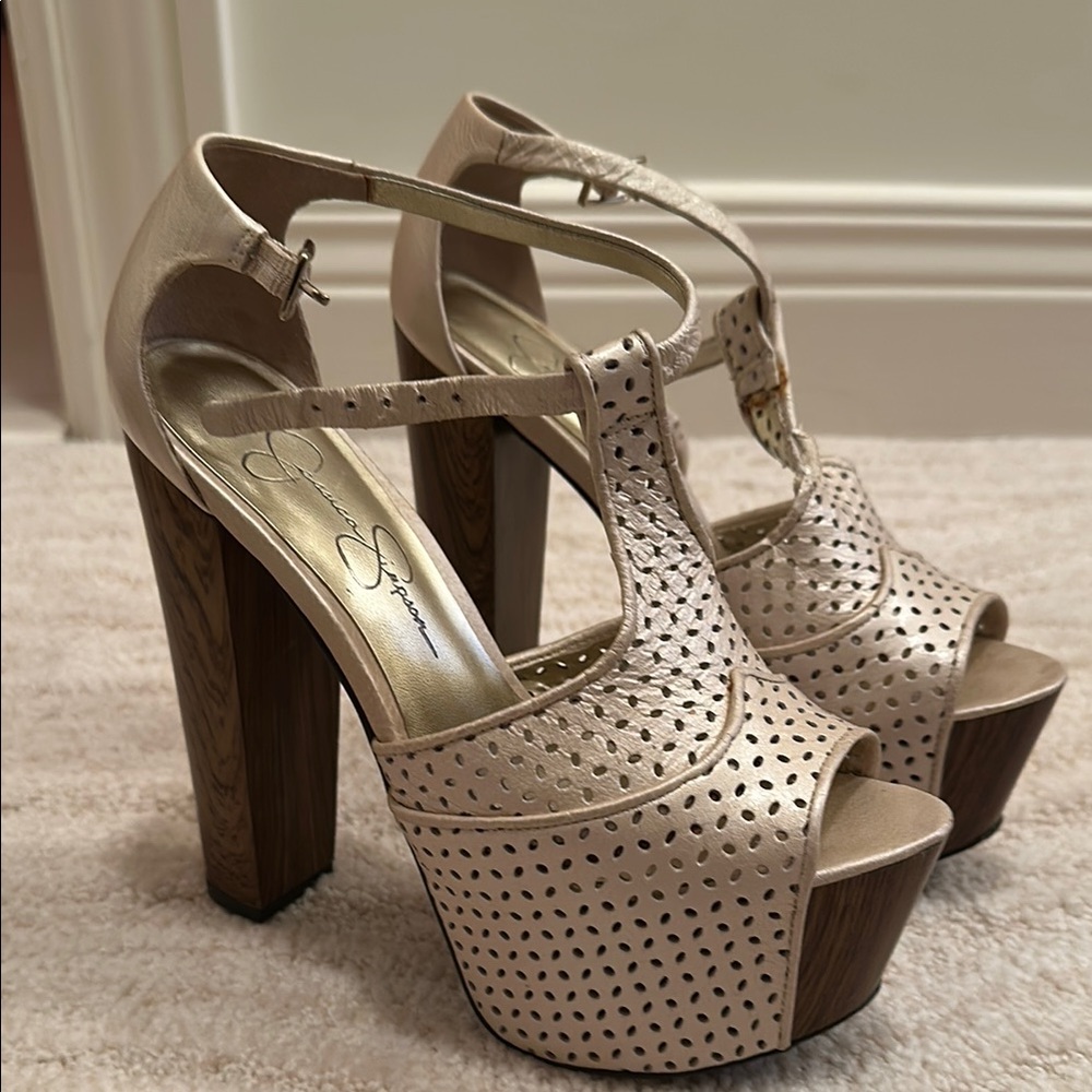 Jessica Simpson Cream Platform Sandals